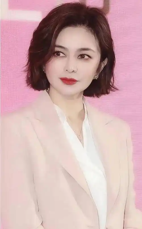 中国影史十大绝色美女,个个都是心中女神,她们才是真正的美女_陈红