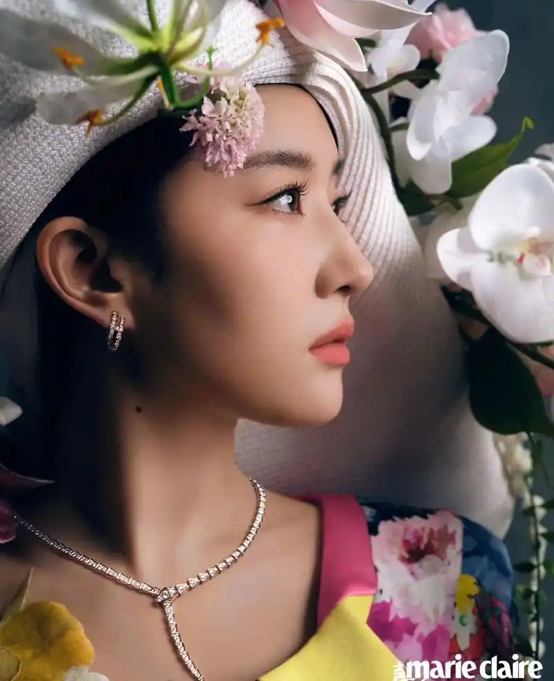 刘亦菲 登嘉人三月刊封面,太美啦! - 抖音