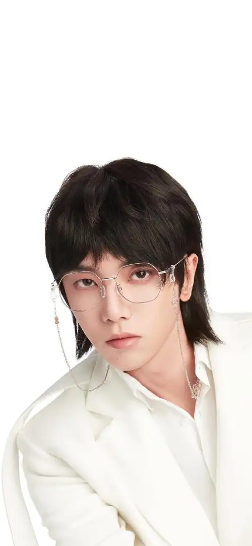 华晨宇品牌高清壁纸 戴眼镜的花花斯文魅力 超帅的!__财经头条