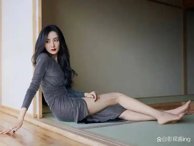 "炫富女神"杨幂:家里有多少豪车,豪宅?她的财富到底有多少?