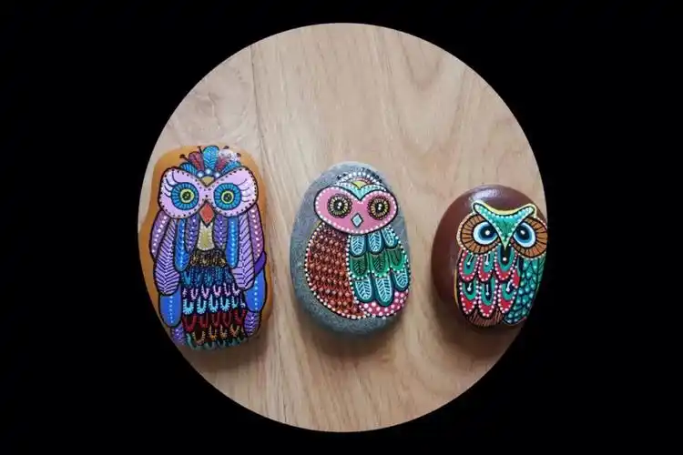 就是有点费眼#我的手工日常  #幼儿园环创  #创意儿童画  #鹅卵石画