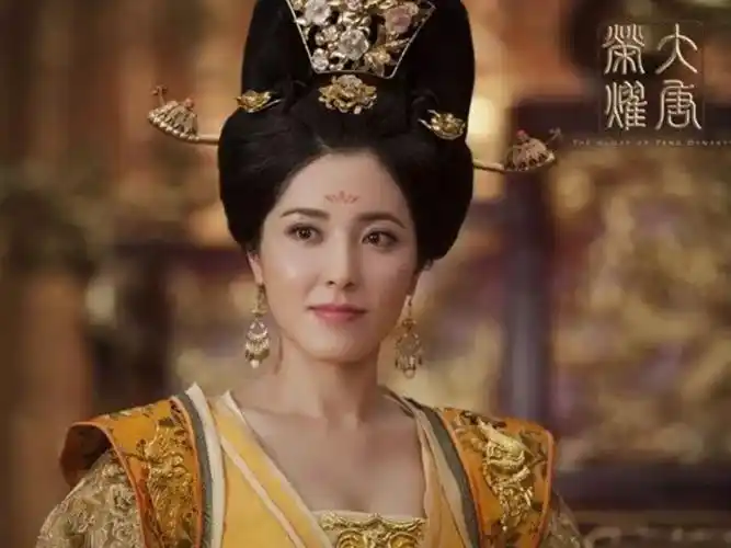 回顾曾黎父亲的离世是她的遗憾家庭破碎的阴影让她至今单身