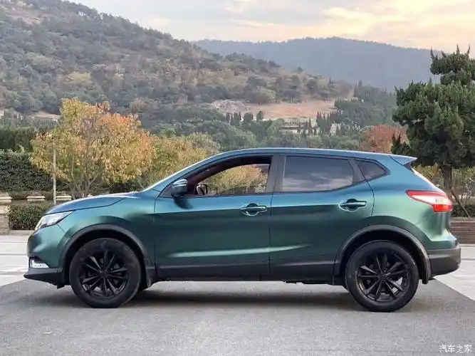 逍客车身改色膜