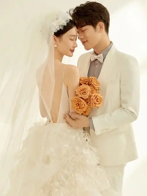 结婚必看的光影婚纱照不过时的经典浪漫