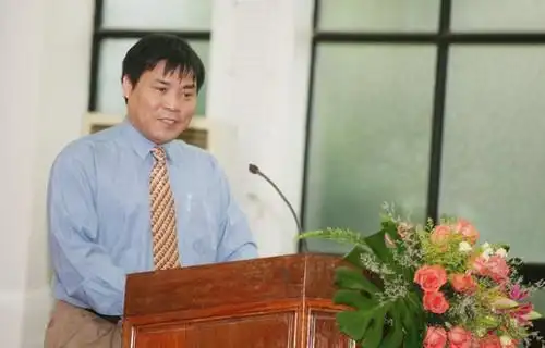 广东协和神学院副院长樊洪恩牧师主礼(图:广东协和神学院提供)