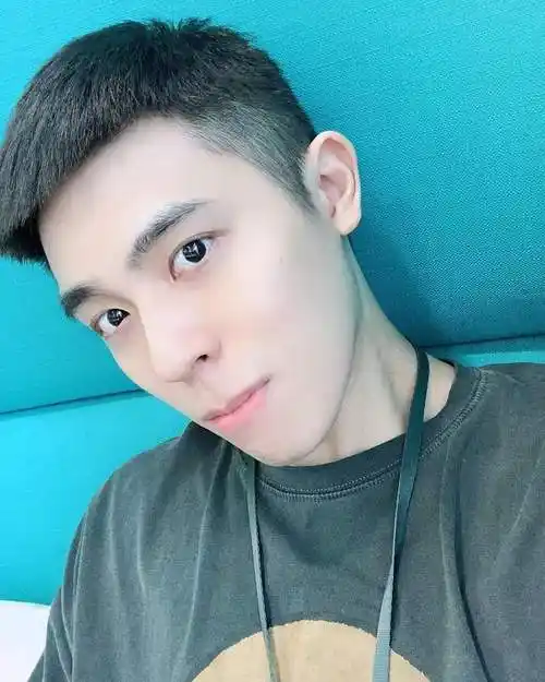 这4款男生"帅气"短发最适合秋天,剪完你也是高颜值小哥哥|发型|刘海