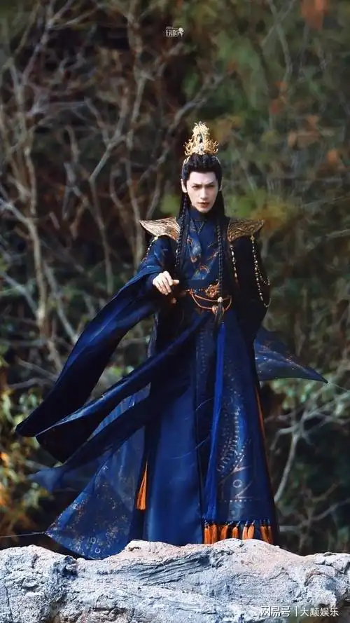 舞蹈老师变成最强古装男演员罗云熙成为古偶天花板主要是为啥