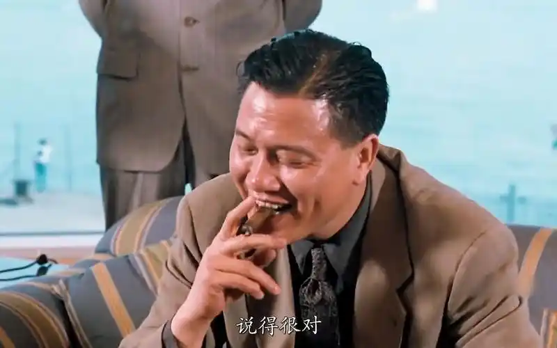 每次看见万梓良叼起雪茄的时候,我就知道,洪兴又有大事发生了!