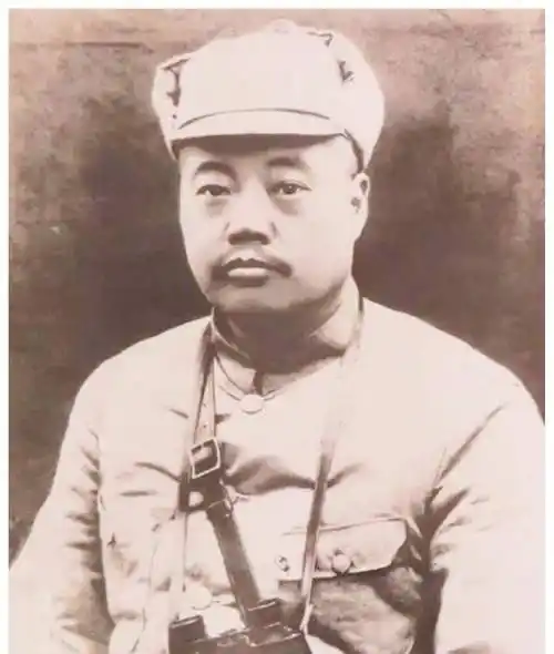 的一生,应该分为三个时期:1期,从他跟随冯玉祥开始到中原大战结束;2期