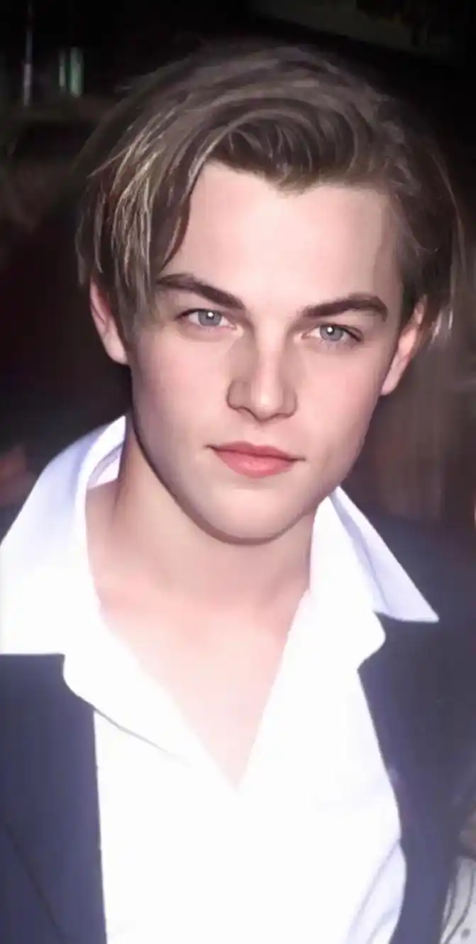 创作灵感 球草小李子的巅峰颜值,选一款做壁纸 #送你一张壁 - 抖音