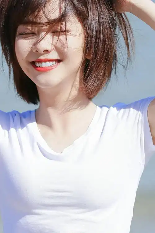 如何选择一款适合自己的短发发型呢?