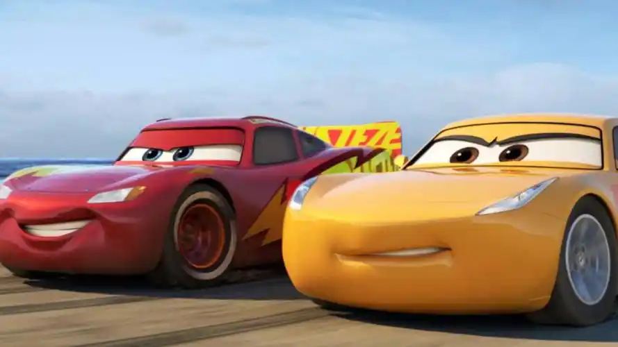 3分钟带你看皮克斯动画电影《汽车总动员》