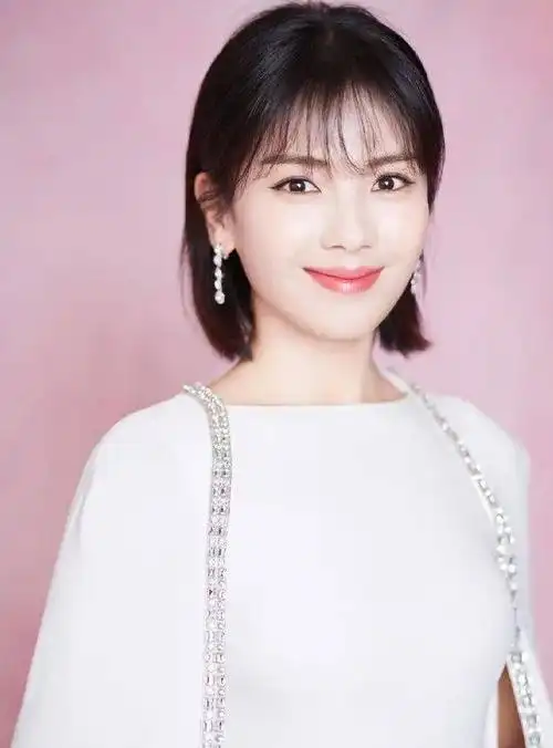 实力明星刘涛魅力写真:端庄大气,温婉贤淑!