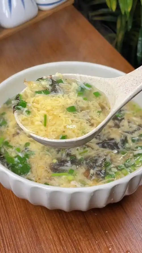 简单美味的紫菜虾皮蛋花汤,你也可以试试!