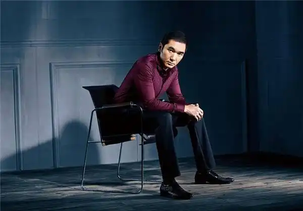 原创和张嘉倪爆红的方中信娶最丑港姐冠军婚后恩爱12年0绯闻