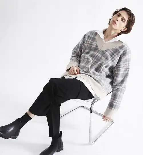 ericwarner个人听说好看的男生总是英年早婚呜呜呜