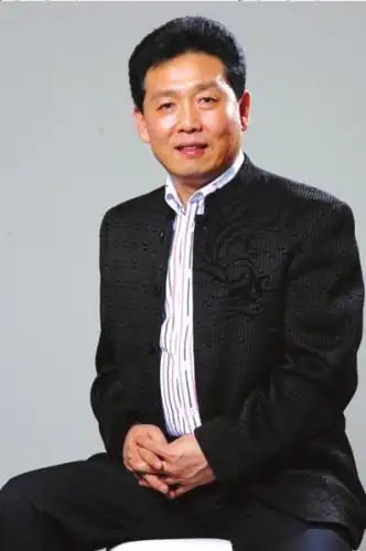 吴欢要尽快弥补中国人的信仰缺失