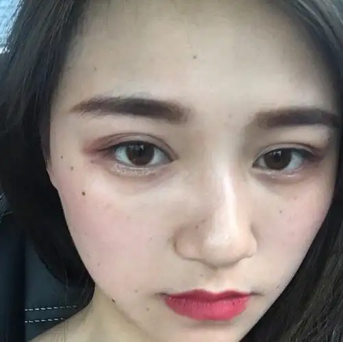 我有一个让人过目不忘的俏丽鼻子,不看后悔