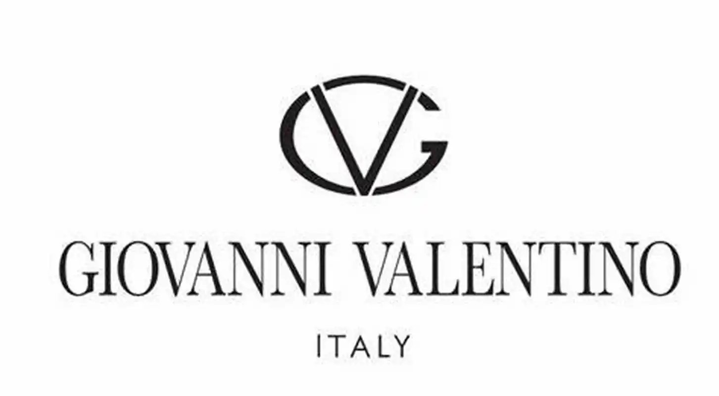 【又一 高奢品牌,meta与华伦天奴达成合作】      近日,#meta# 与意大