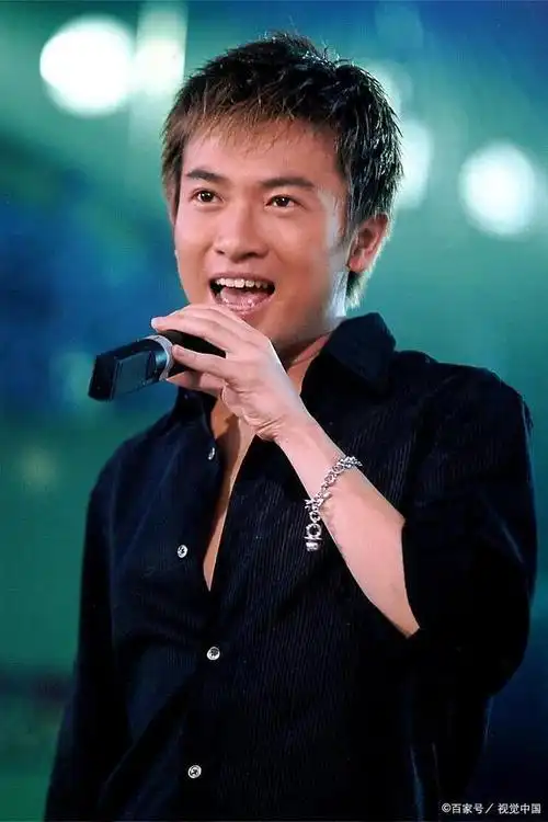 前小虎队成员,不老男神苏有朋