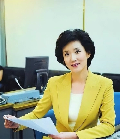 李修平虽然年轻,但深知自己经验不足,需要深入基层学习.