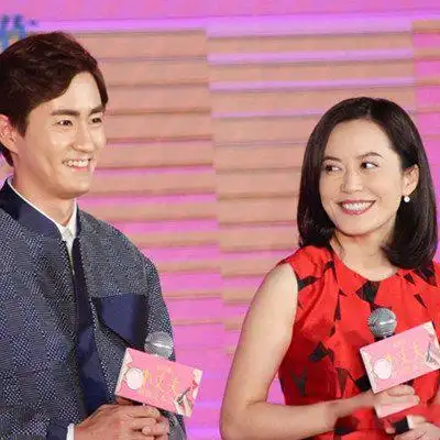 俞飞鸿性感照曝光 与杨玏"二次姐弟恋"