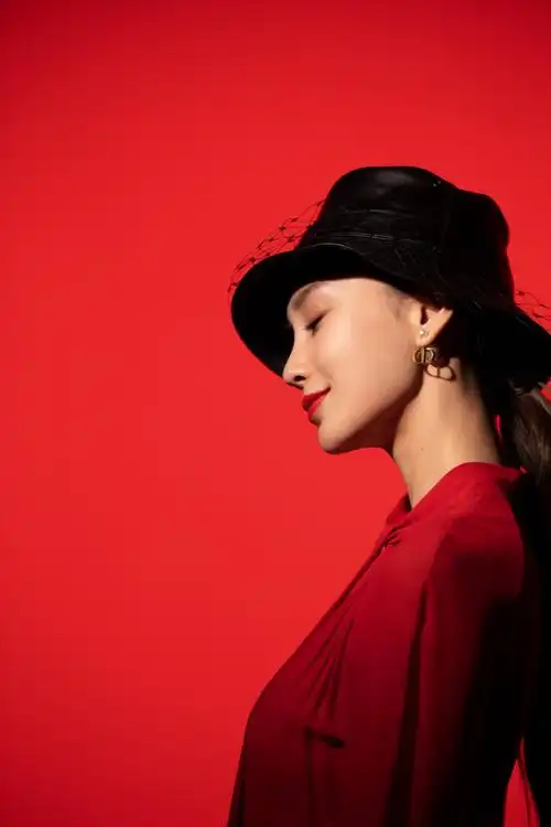 一组angelababy图片给大家,图中的明星图片壁纸会点缀你的电脑桌面