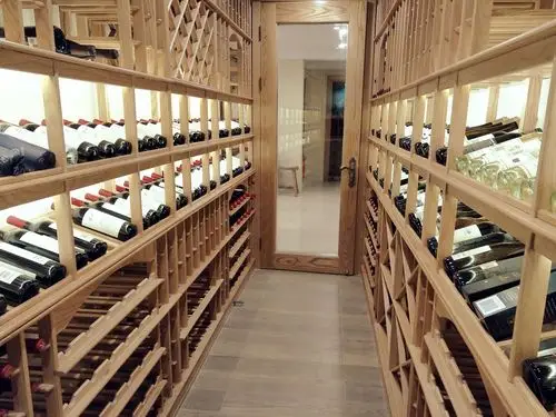 [分享]深圳半山海景私人别墅酒窖设计及完成酒窖图片