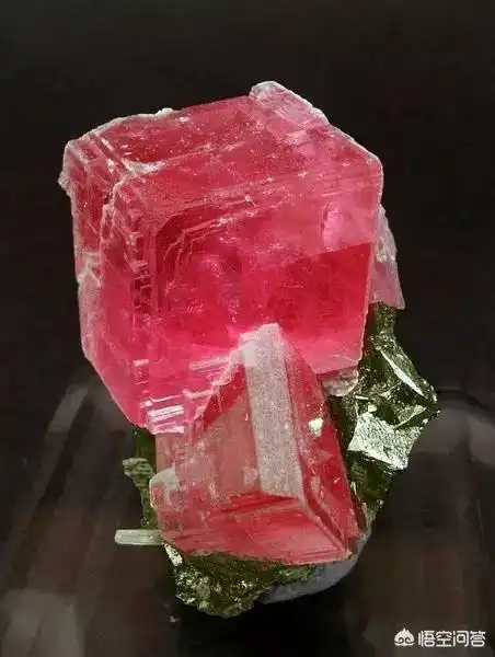 宝石图片大全,有没有识货的高人,来看看这是什么石头啊?-润玩网