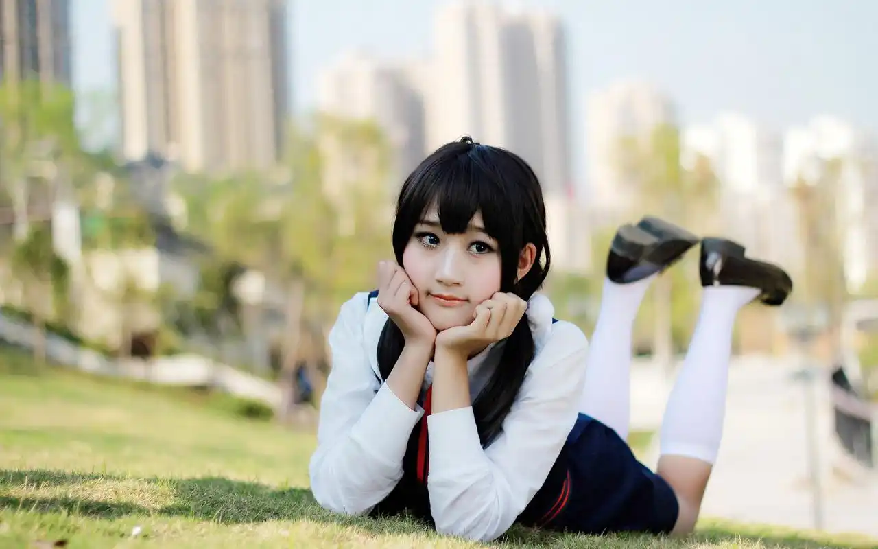 毕业季日系清纯可爱学生妹校服诱惑写真桌面壁纸