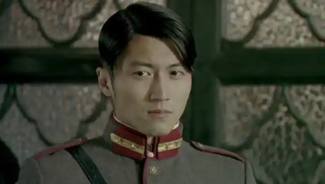 新少林寺:军阀和宋虎定下娃娃亲,可手下的眼神,有点不对劲!