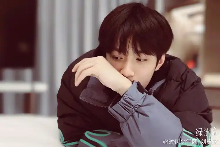刘耀文微博元气爱豆日常 - 堆糖,美图壁纸兴趣社区