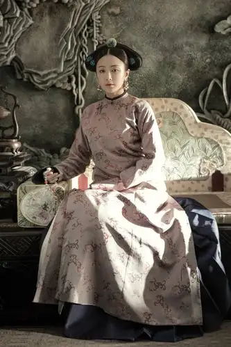 秦岚饰演富察皇后秦岚饰演"富察皇后"端赖柔嘉剧中,秦岚饰演的"富察