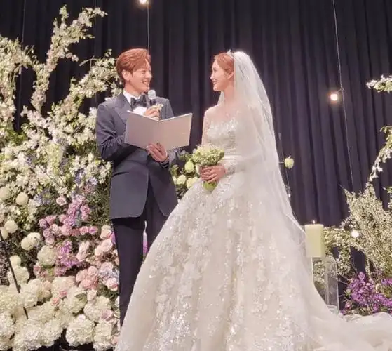 金在中权志龙等超11位大牌罕现身,婚纱品牌被扒_婚礼_崔东旭_明星