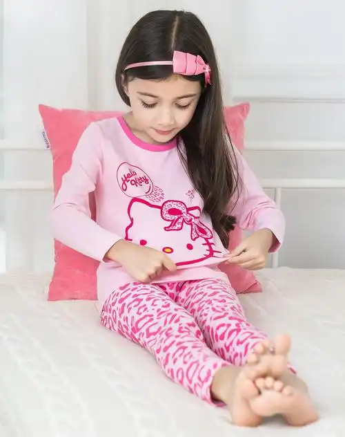 hello kitty棉质儿童内衣套装