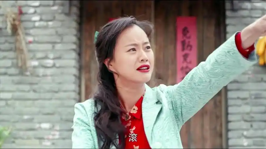 俺娘田小草喜凤偷挖河沙被抓误会是嫂子报信把嫂子一顿暴打