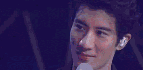 如何才能引起老婆注意王力宏健身大法破功后又学起了花式系丝巾