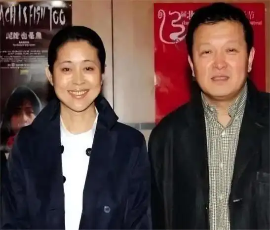 64岁倪萍先后有过4任男友,再看看现任丈夫,简直就是天差地别