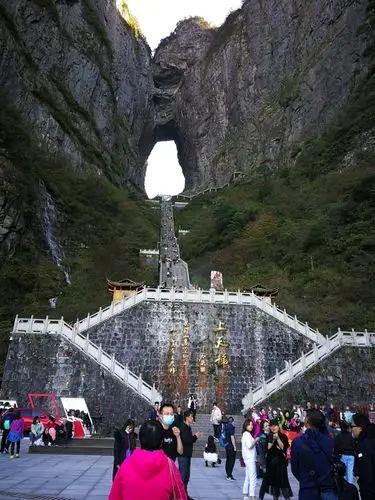 张家界8天自由行,(一)素壁凌空天门山