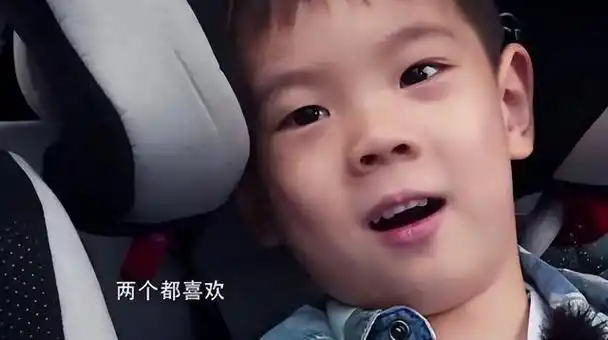 爸爸去哪儿9位萌娃jasper萌弟变帅哥康康霸总气质愈明显