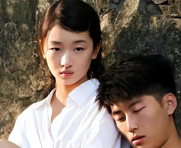 "国民初恋"周冬雨:山楂树之恋到"三金影后",都经历了什么?