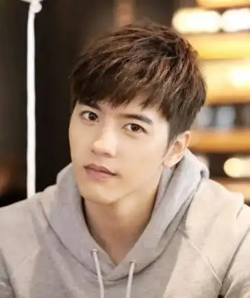 萌学园9年变化:雷普参加偶练2,潼恩变成熟女神,而他已为人父_网易订阅