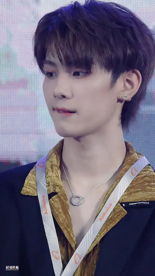 郭震 sky忙内舞担