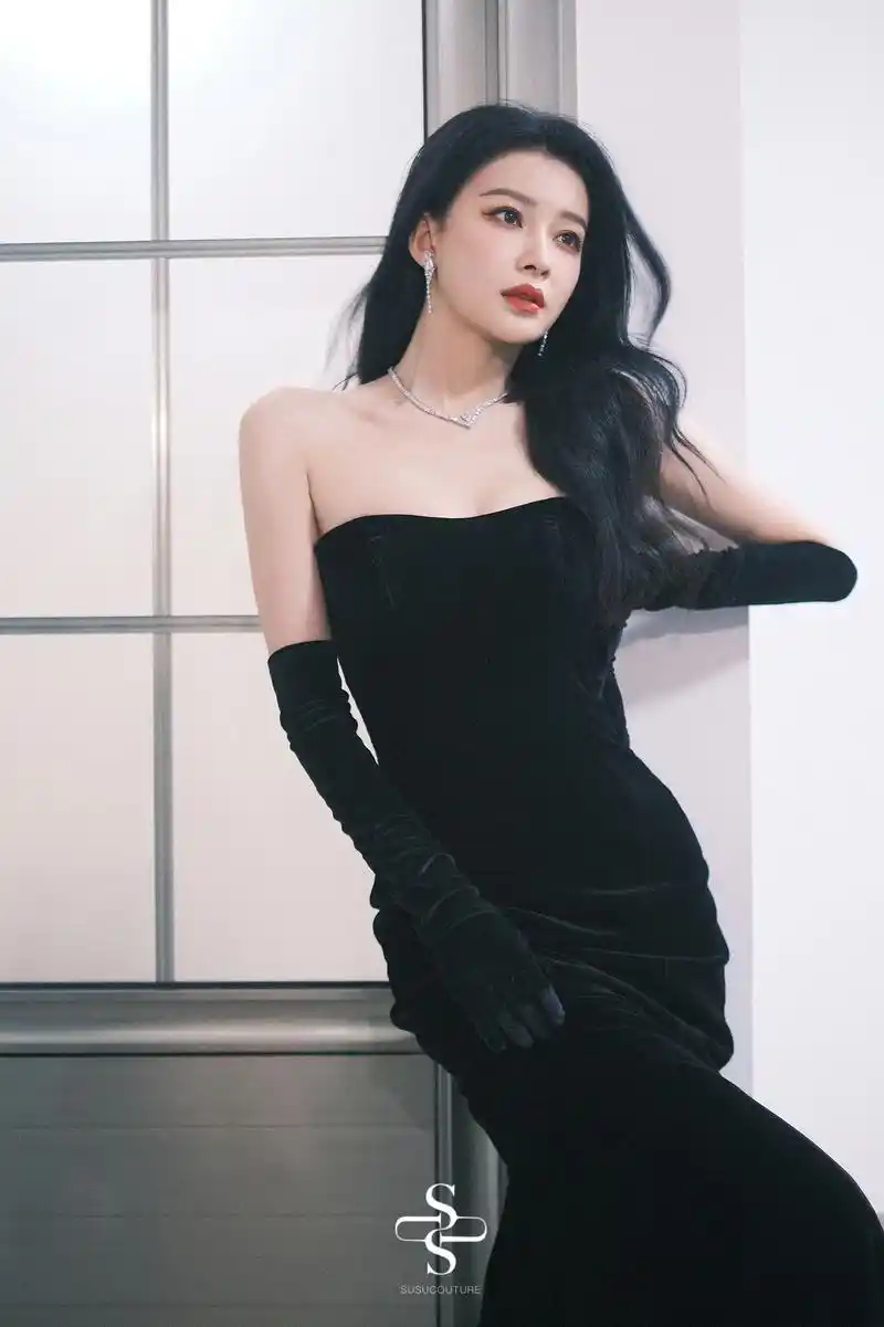 孙怡宝贝穿我们代理品牌susu的衣服啦.#乐山 #写真 #礼 - 抖音