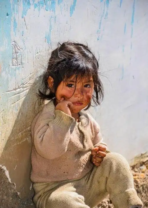 看看那些处于贫困线以下的孩子非洲小孩看见ipad表情亮了