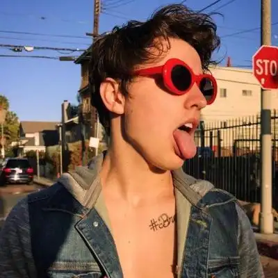 欧美头像男生成熟帅气2018 活出只属于男人的洒脱