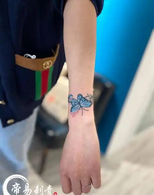 疤痕遮盖纹身图片_手臂水彩纹身图案