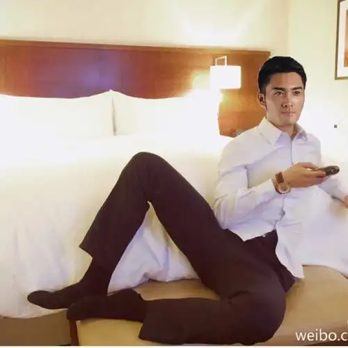 黑袜帅哥的推荐 | lofter(乐乎) - 让兴趣,更有趣