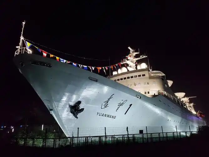 军港的夜啊 静悄悄