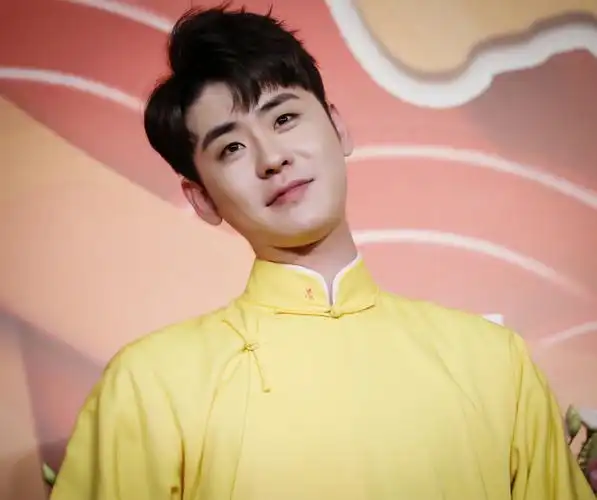 为什么张云雷的笑容那么治愈? - 知乎